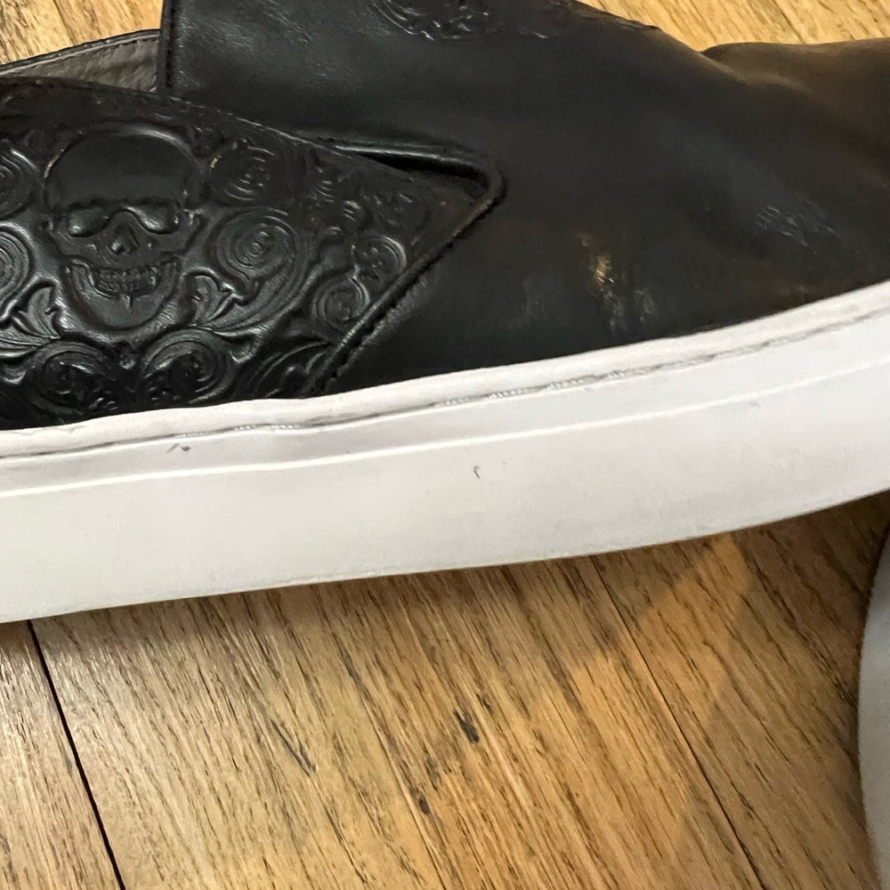 Robert Graham Embossed Skull Leather Shoes - Picture 7 of 16